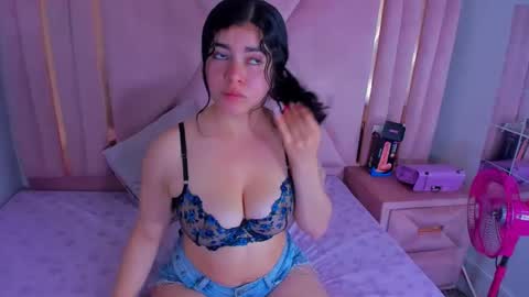 Viollet online show from February 2025 03:36:02 PM