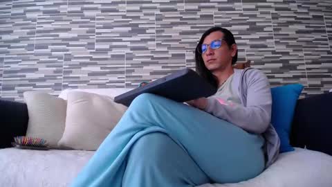 Violeta Gmez online show from November 2025 02:18:02 PM