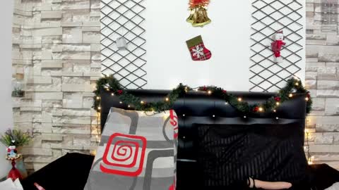 Violeta online show from December 2024 08:44:01 PM