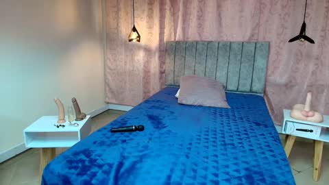 VIOLETA online show from December 2024 12:49:01 PM