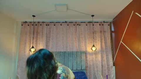 VIOLETA online show from September 2025 12:17:02 PM