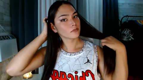 Snapshot of violetasha chatting on October 2025 07:17:01 AM violet online show from October 2025 07:17:01 AM