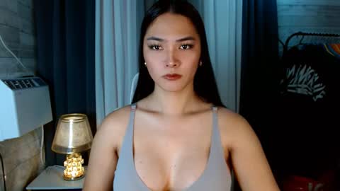 Snapshot of violetasha chatting on October 2025 02:15:01 AM violet online show from October 2025 02:15:01 AM