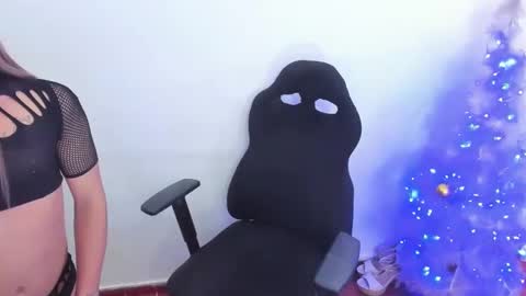 Violett online show from January 2025 12:06:02 AM