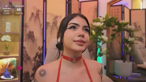 Violet Evanz online show from September 2025 07:35:02 PM