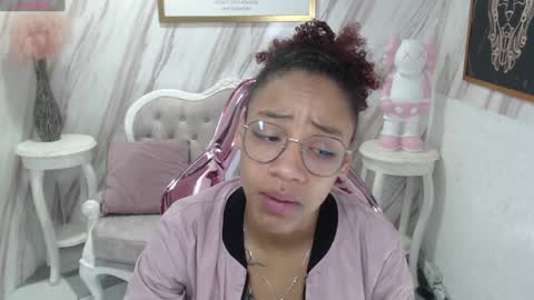 violeth_b online show from December 2024 12:38:02 PM