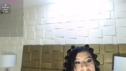 VioletLux online show from October 2025 07:58:02 PM