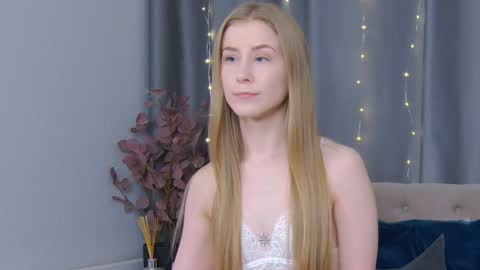 VioletSwone online show from January 2025 12:09:01 PM