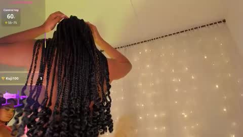 Snapshot of violett23_ chatting on November 2025 04:35:01 AM violett23_ online show from November 2025 04:35:01 AM