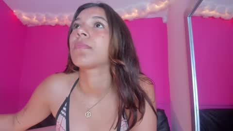 violett_24_ online show from February 2025 03:27:01 PM