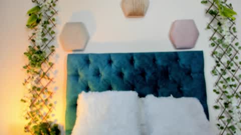 violett  rousee online show from October 2025 02:07:01 PM