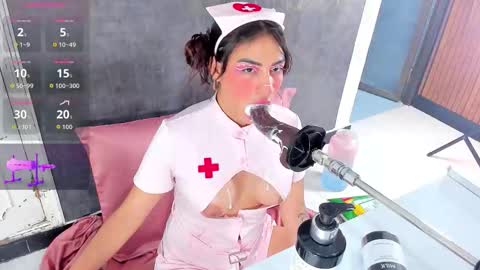 Snapshot of violett_collins_ chatting on November 2025 04:14:01 AM Violett online show from November 2025 04:14:01 AM