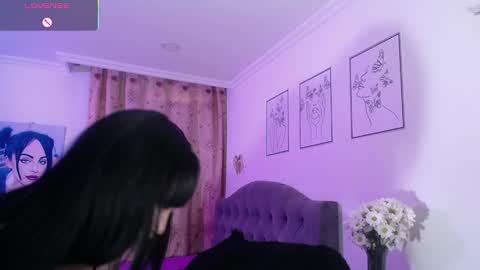 violett  Independent model online show from February 2025 11:05:01 PM