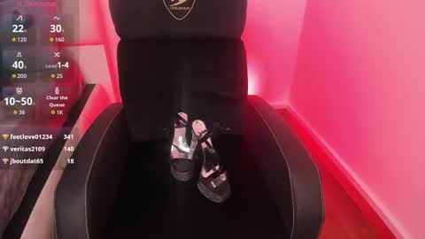 violett_novoa online show from September 2025 03:45:01 PM