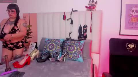 violett_novoa online show from September 2025 12:06:01 PM