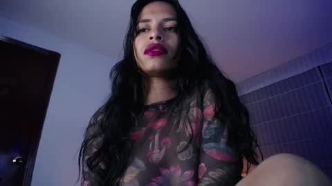 violett_queen122 online show from November 2025 02:34:02 AM