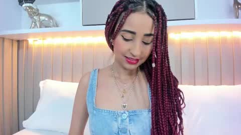 Violett  online show from October 2025 08:09:02 PM