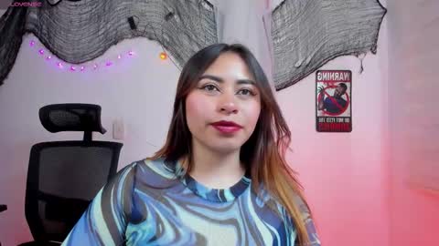 Snapshot of violett_red chatting on October 2025 09:15:01 PM Violeta online show from October 2025 09:15:01 PM