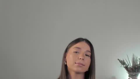 Snapshot of violetta_finch chatting on December 2024 08:28:02 AM violetta_finch online show from December 2024 08:28:02 AM