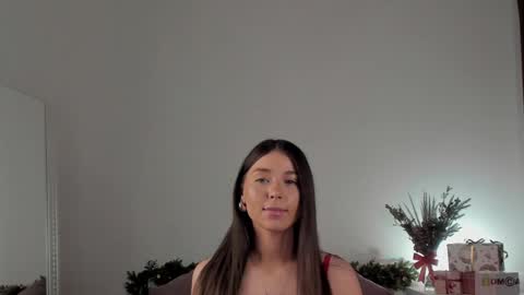 Snapshot of violetta_finch chatting on January 2025 02:19:01 PM violetta_finch online show from January 2025 02:19:01 PM