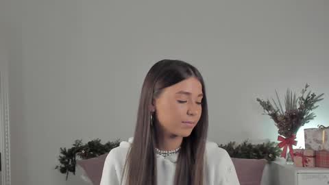 Snapshot of violetta_finch chatting on January 2025 08:30:02 AM violetta_finch online show from January 2025 08:30:02 AM