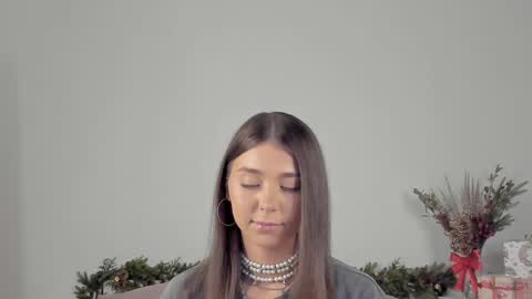 Snapshot of violetta_finch chatting on January 2025 08:20:02 AM violetta_finch online show from January 2025 08:20:02 AM