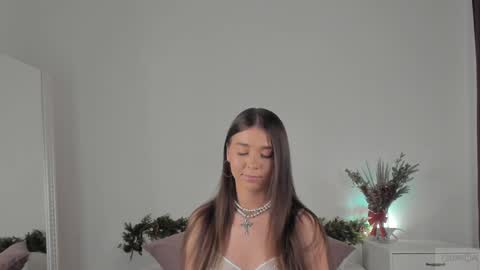 Snapshot of violetta_finch chatting on January 2025 11:20:01 AM violetta_finch online show from January 2025 11:20:01 AM