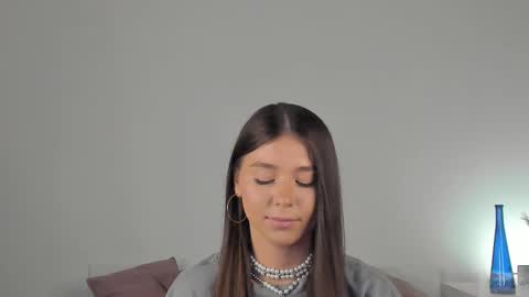 Snapshot of violetta_finch chatting on February 2025 08:22:02 AM violetta_finch online show from February 2025 08:22:02 AM