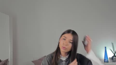 Snapshot of violetta_finch chatting on February 2025 10:20:02 AM violetta_finch online show from February 2025 10:20:02 AM