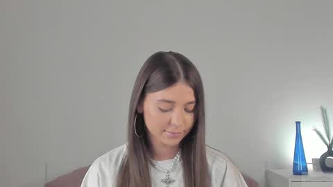 Snapshot of violetta_finch chatting on February 2025 10:18:01 AM violetta_finch online show from February 2025 10:18:01 AM