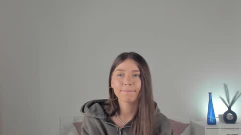 Snapshot of violetta_finch chatting on March 2025 02:02:02 PM violetta_finch online show from March 2025 02:02:02 PM