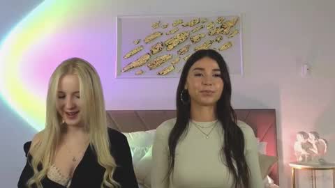 Snapshot of violetta_finch chatting on October 2025 11:52:02 AM violetta_finch online show from October 2025 11:52:02 AM