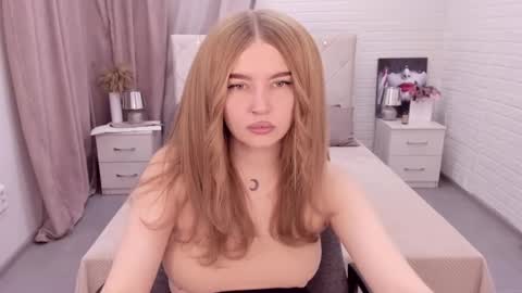 ViolettaOtis online show from December 2024 11:33:01 AM