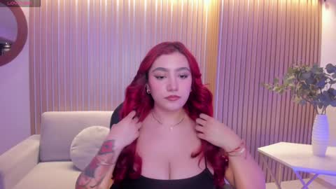 Snapshot of violettcastel chatting on January 2025 07:29:02 PM Violett Castel online show from January 2025 07:29:02 PM