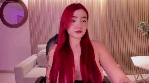 Snapshot of violettcastel chatting on September 2025 06:51:01 PM Violett Castel online show from September 2025 06:51:01 PM