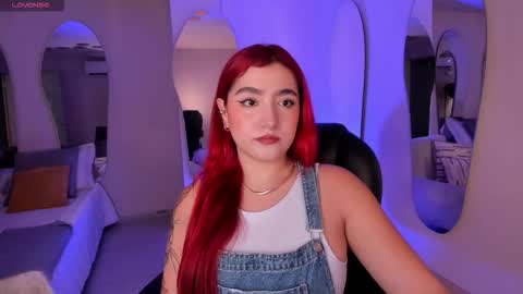 Snapshot of violettcastel chatting on October 2025 06:58:01 PM Violett Castel online show from October 2025 06:58:01 PM