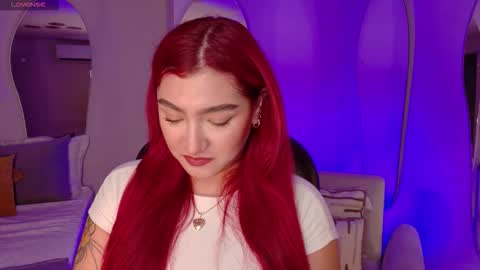 Snapshot of violettcastel chatting on November 2025 07:43:01 PM Violett Castel online show from November 2025 07:43:01 PM