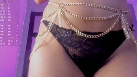 violetteecourt online show from October 2025 06:41:01 PM