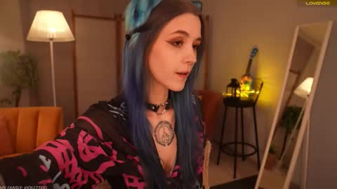 violettessa online show from October 2025 11:09:01 AM