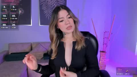 Snapshot of violetthansson chatting on October 2025 06:56:01 PM Violett online show from October 2025 06:56:01 PM