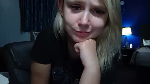 Violet Valentine online show from September 2025 01:23:02 PM