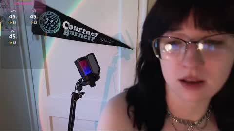 Violet Winter  indie sleaze goth girl next door online show from March 2025 03:38:02 PM