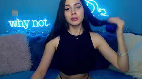 viollinalv online show from December 2024 10:32:01 AM