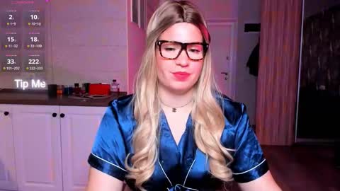 Snapshot of vip_juicy chatting on October 2025 05:52:01 AM VelvettTime online show from October 2025 05:52:01 AM