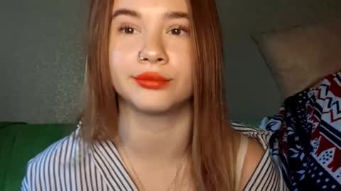 Snapshot of virgiehackney chatting on October 2025 11:42:01 AM Mia online show from October 2025 11:42:01 AM