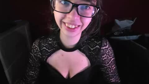 Zoe online show from September 2025 04:11:01 PM