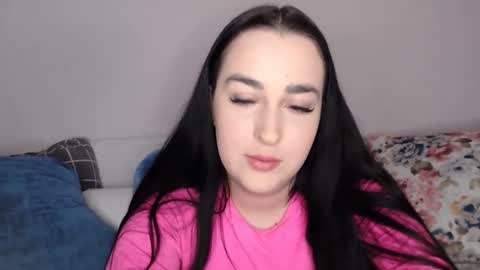 Vitalina online show from December 2024 01:31:02 PM