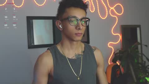 Snapshot of vito_benz chatting on October 2025 12:30:02 AM VITO BENZ online show from October 2025 12:30:02 AM