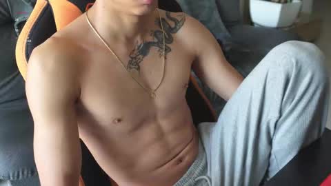 Snapshot of vito_benz chatting on October 2025 04:08:02 PM VITO BENZ online show from October 2025 04:08:02 PM