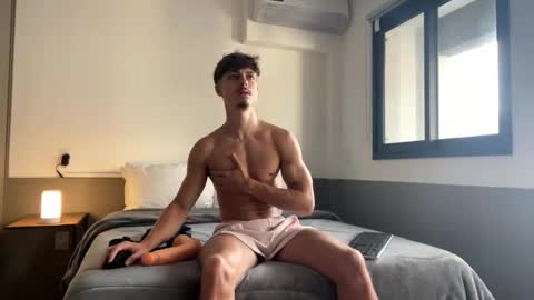 Snapshot of vitoraugustoxxx chatting on October 2025 09:48:02 AM vitoraugustoxxx online show from October 2025 09:48:02 AM